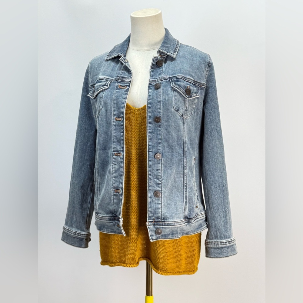 CHICO'S Medium Blue Denim Jacket with flag embroidery size S - Picture 11 of 15